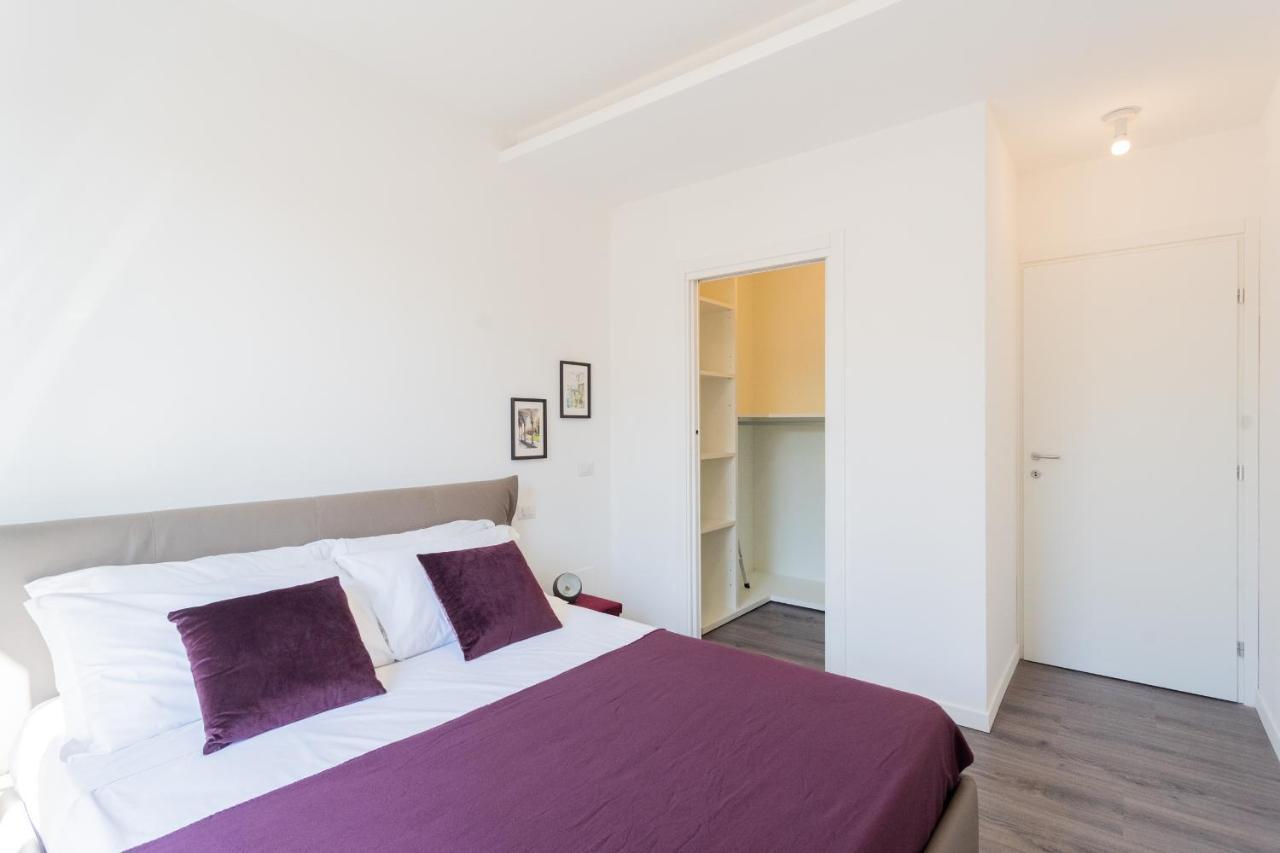 Central & Modern Apartment By Rent All كومو المظهر الخارجي الصورة